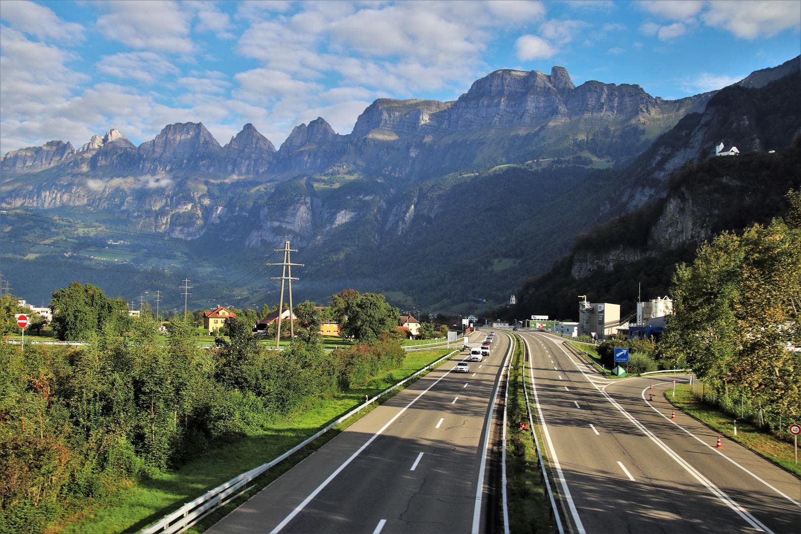 Słowenia. Wymuszanie usługi holowniczej na autostradzie. Kolejna historia z punktu widzenia kierowcy