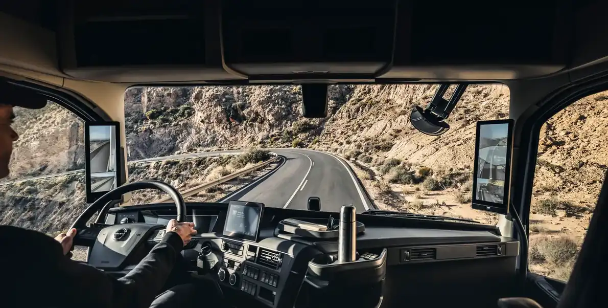 Twoje oczy pod lupą: Volvo wprowadza kamerę eye-tracking w kabinie – bezpieczeństwo czy inwigilacja?