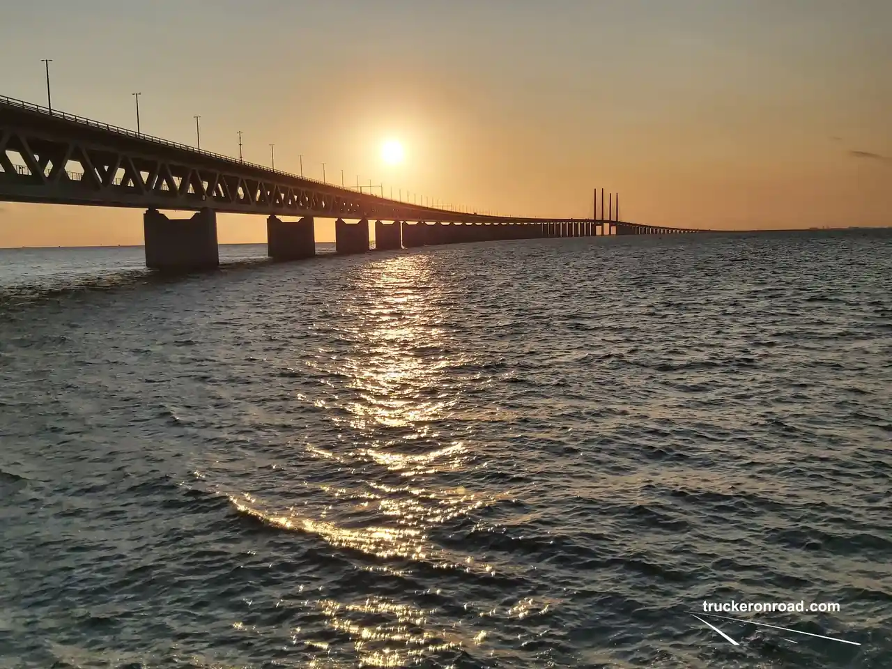 Most Øresund – liczby, które kierowca czuje pod prawą nogą